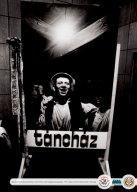 02 - Korniss Péter fotója (Éneklő fiúk, Szék,1970) az első budapesti táncházban – 1972. május 6. | Fotó: Szalay Zoltán / Fortepan